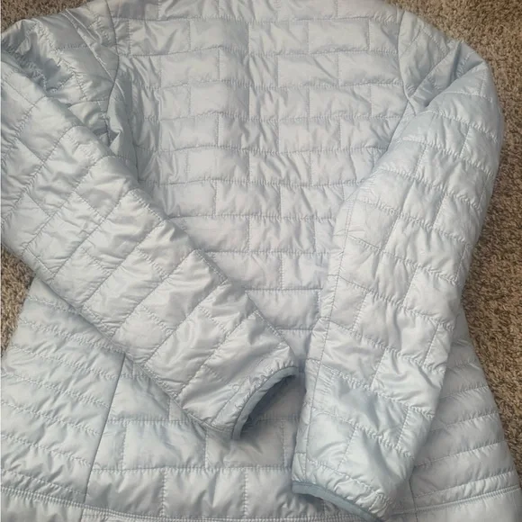 Patagonia Women's Baby Blue Quilted Jacket - Picture 6 of 11